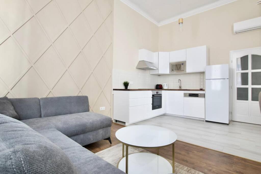Premium Apartment By Hi5-Vaci Str. 3 Bedroom 부다페스트 외부 사진